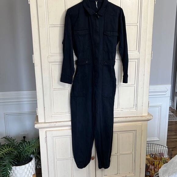 YFB Young Fabulous & Broke size small navy blue long sleeve jumpsuit - Picture 1 of 5
